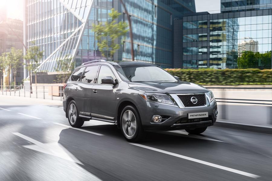Nissan Pathfinder Hybrid '2015